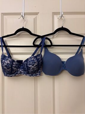 Paramour by Felina Navy Lace and Secret Treasures Smooth Molded Cup Bra Set